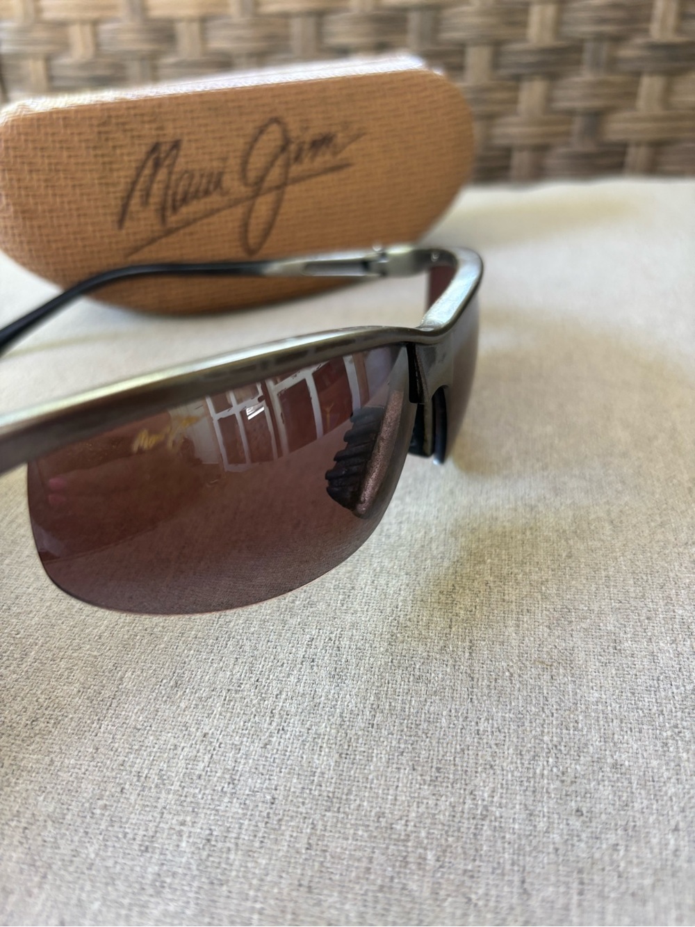 Maui Jim Bronze Frame Brown Gradient Lens Sunglasses - Picture 7 of 10